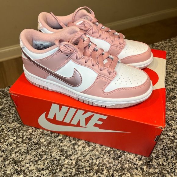 Nike dunks (youth) - Picture 3 of 8